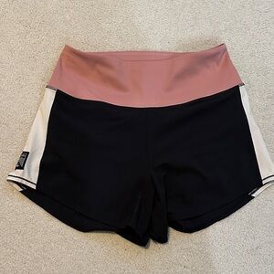Oiselle High Rise Roga Shorts size 6